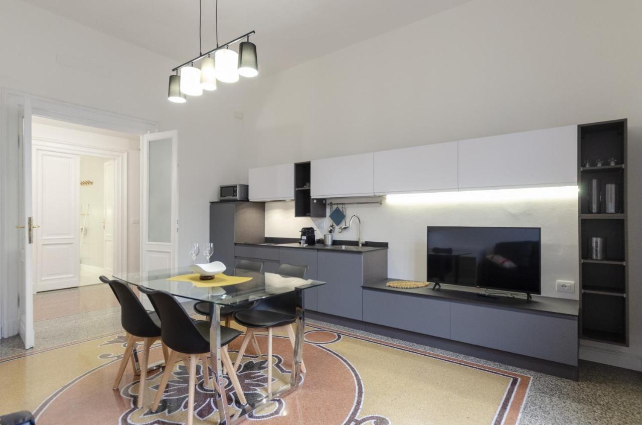 Appartamento ALTIDO Elegant 1BR Flat for 3, near Spianata Castelletto Genova Esterno foto